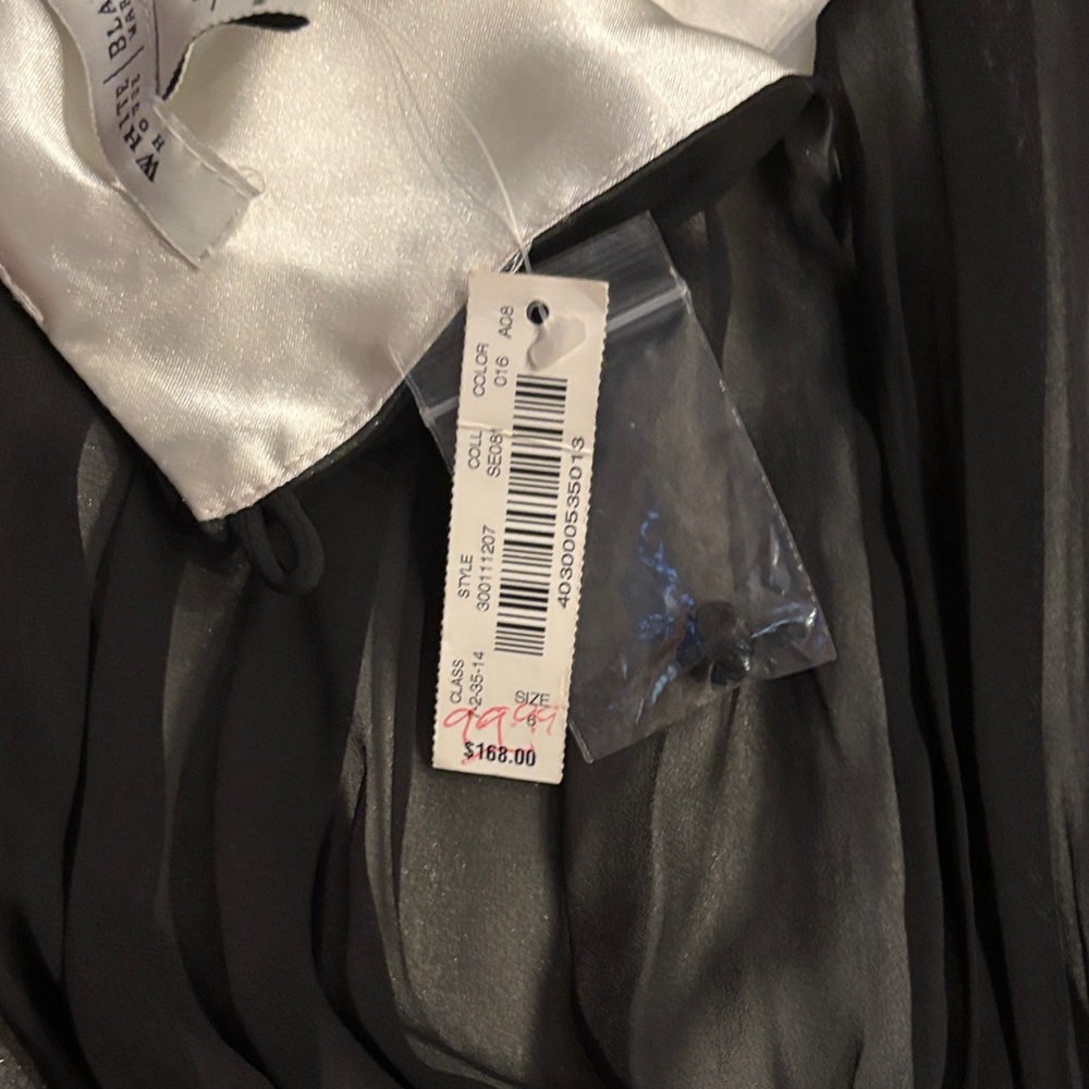 Elegant Black Midi Dress - Picture 5 of 8